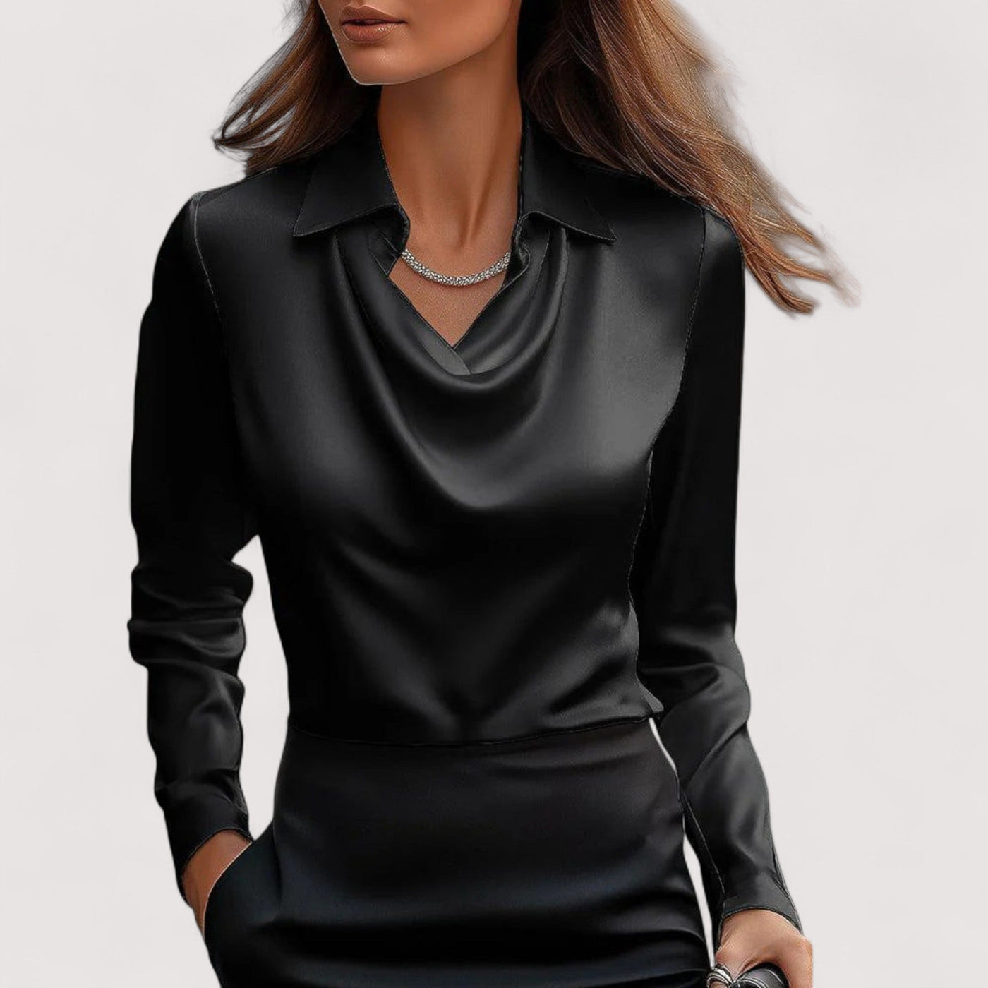 Charlotte™ | Blusa in satin con scollo a V