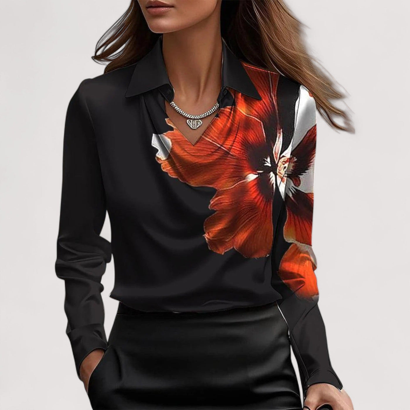 Charlotte™ | Blusa in satin con scollo a V